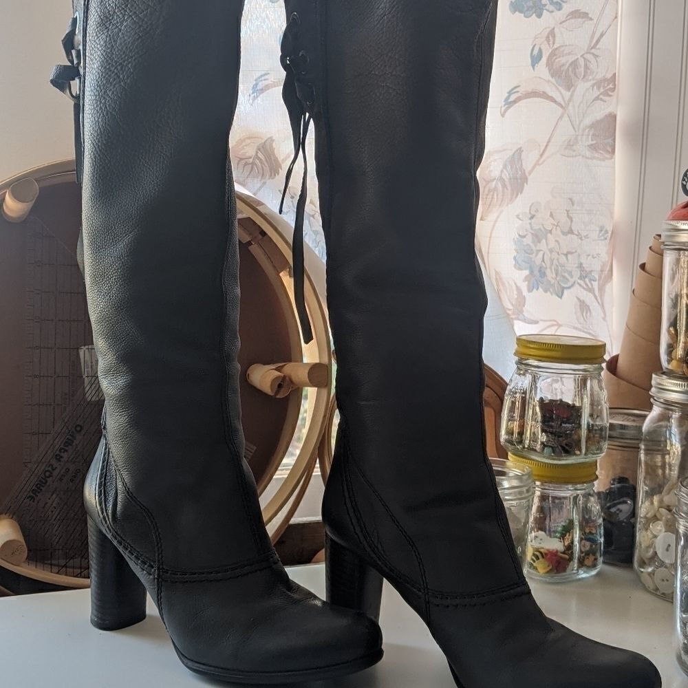 Vic Matiē black leather boot